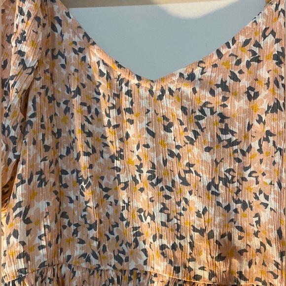 Pink floral print on/off shoulder blouse - Picture 2 of 4